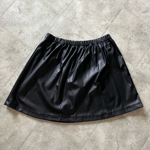 Vegan Leather Skirt - Brand New With Tags - Picture 1 of 3